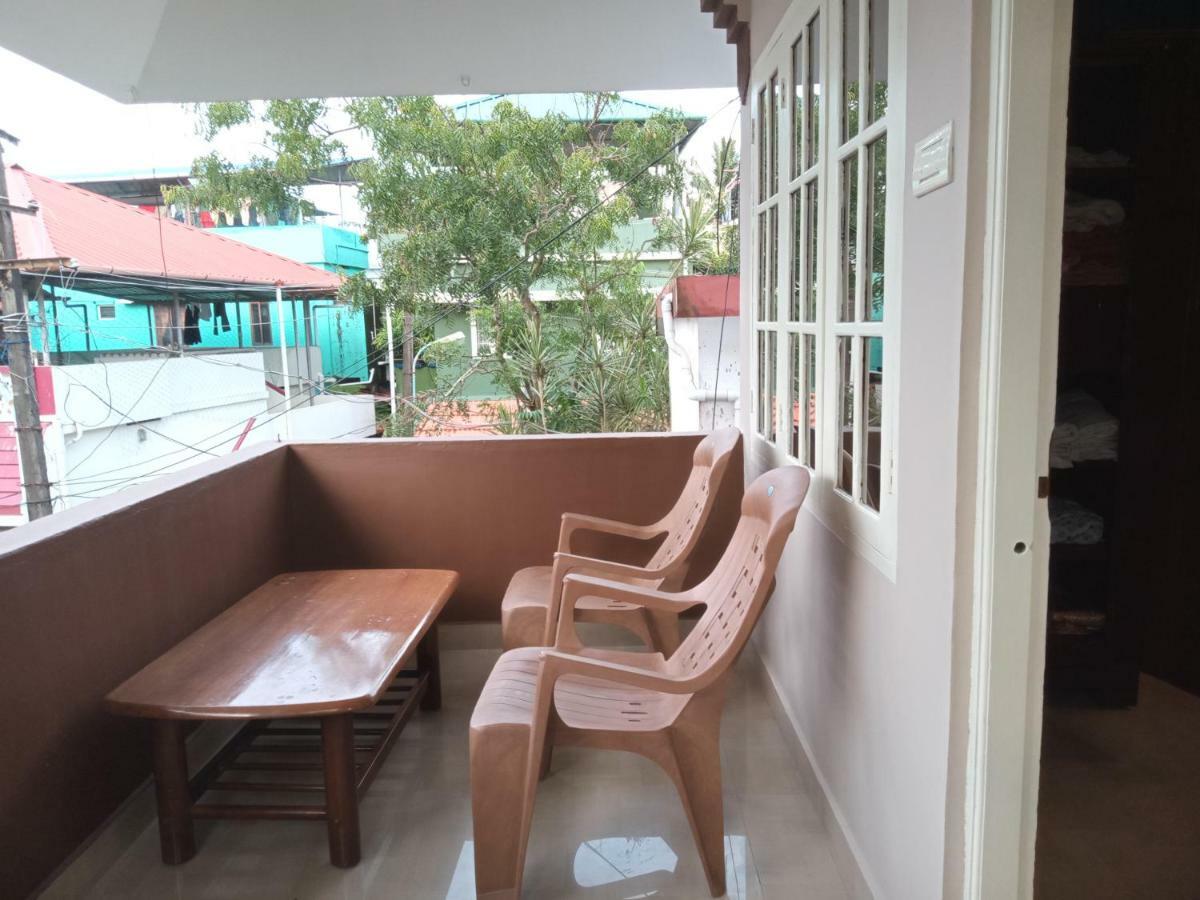 Fort Kochi Frangipani Holiday Home מראה חיצוני תמונה